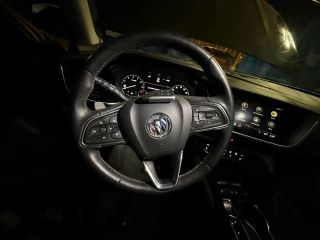 2022 Buick Envision FWD Essence - Interior Steering Wheel With Keys Image